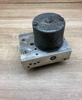 BMW 5 E39 ABS Pump 6756340 0265223001
