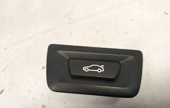 BMW X1 F48 F49 Tailgate/trunk/boot open switch 9275119