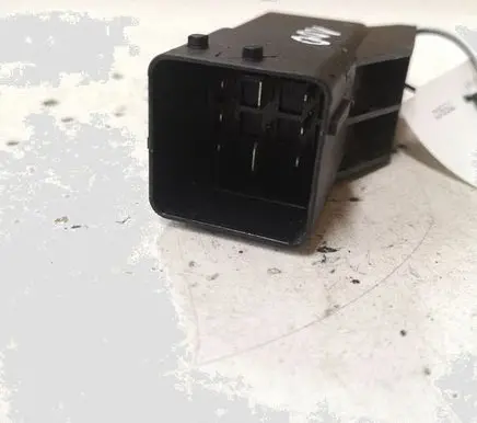 Citroen C4 Cactus Glow plug pre-heat relay 9802424080 51299065