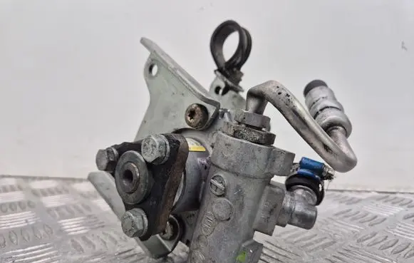 BMW 5 E39 Power steering pump 1097149 LG302108226 2108226