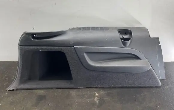 Audi Q7 4L Trunk/boot side trim panel 4L0863879D 4L0863879