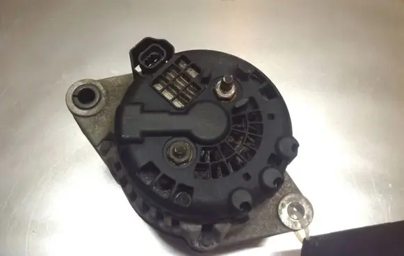 Opel Insignia A Generator/alternator 13502583