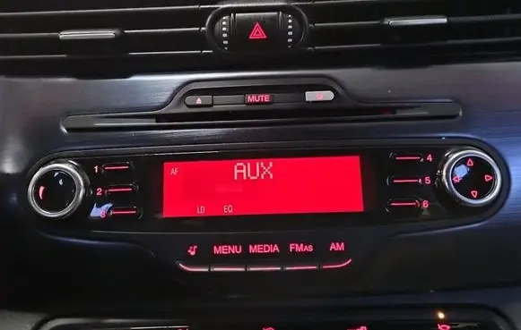Alfa Romeo Giulietta Radio/CD/DVD/GPS head unit 1560968770 IMPRK1529554