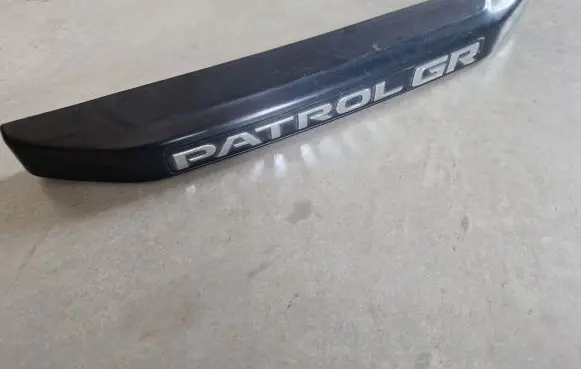 Nissan Patrol Y61 Trunk door license plate light bar 