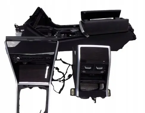BMW 8 G14 Center console