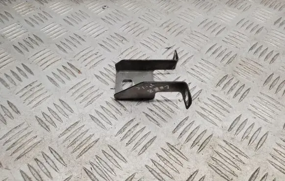 Porsche Cayenne (92A) Fender mounting bracket 7P5821161