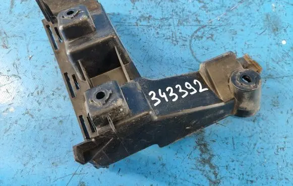 Volvo XC70 Rear bumper mounting bracket 30678650
