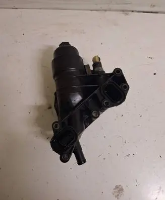 Nissan Qashqai+2 Oil filter mounting bracket 70375888