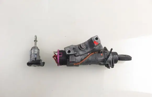 Skoda Fabia Mk1 (6Y) Ignition lock 4B0905851C