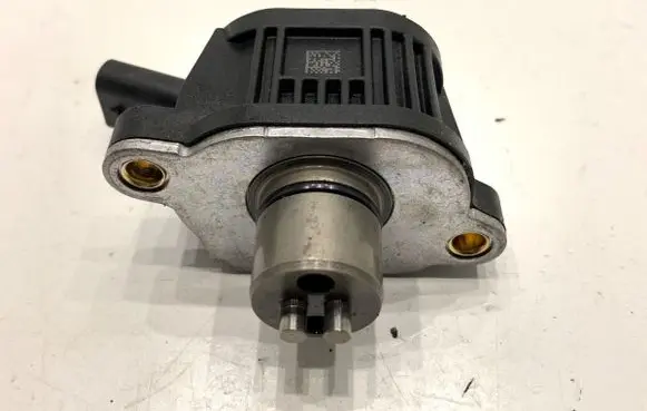Volkswagen Golf VII Camshaft position sensor 04E906048A