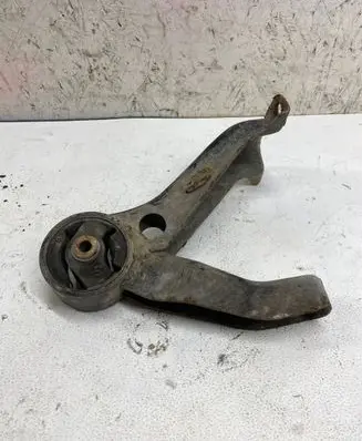Citroen C-Crosser Engine mount bracket