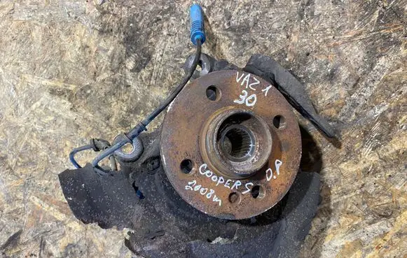 Mini One - Cooper Coupe R56 Front wheel hub 