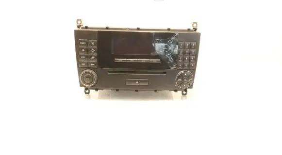 Radio/GPS head unit trim