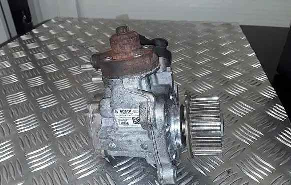 Ford Mondeo MK V Fuel injection high pressure pump cv6q9a543aa 0445010536