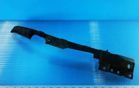 Opel Insignia A Front bumper mounting bracket 13250571
