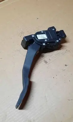 Mitsubishi Colt Accelerator throttle pedal A4543000304 6PV00886600 MN125792