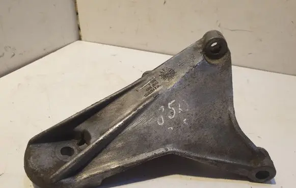 Volvo 850 Engine mounting bracket 1397889