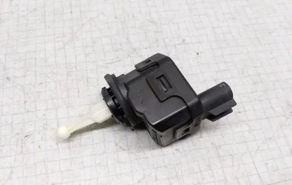 Mitsubishi Space Star Headlight level adjustment motor 007878