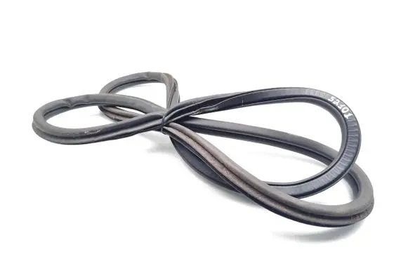 Chrysler Crossfire Trunk rubber seal (body) A1937500098