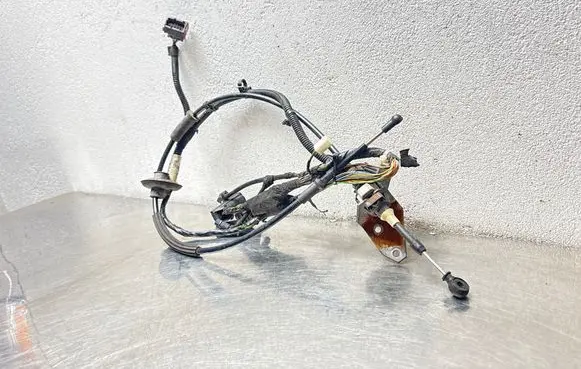Opel Astra H Gear shift cable linkage 13190005