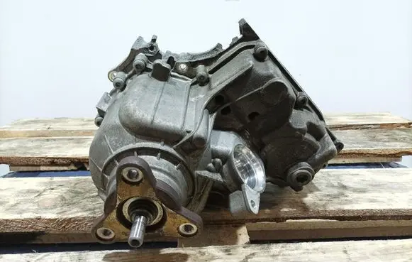 Audi A4 S4 B7 8E 8H Gearbox transfer box case 9469020