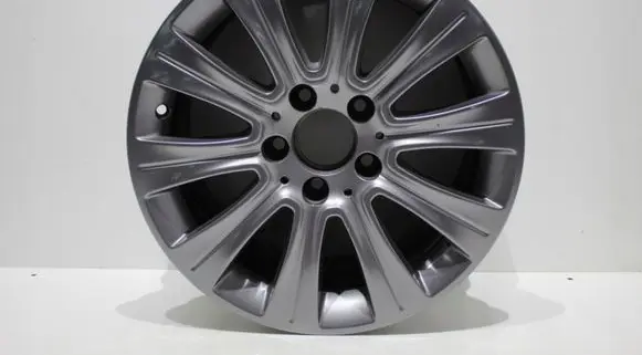 Mercedes-Benz E W212 R18 alloy rim 