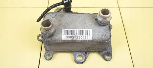 Alfa Romeo Giulietta Engine oil radiator 55235481 940A5000