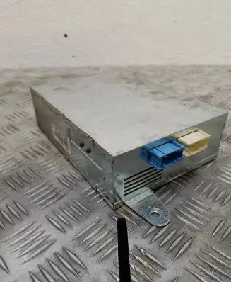 BMW 5 E39 Video control module 6906923 037138051 014262