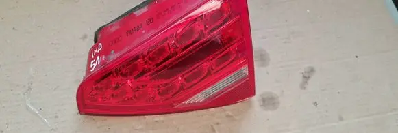 Audi A5 8T 8F Tailgate rear/tail lights 8T0945094A