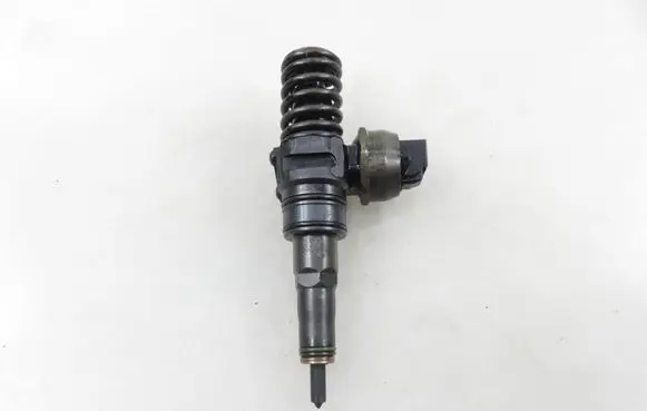 Audi A4 S4 B6 8E 8H Fuel injector 0414720216 038130073BA