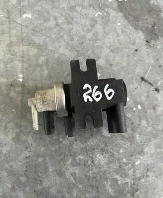 Audi A3 S3 A3 Sportback 8P Turbo solenoid valve 1J0906627B