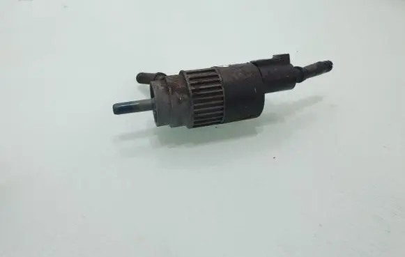 Nissan Qashqai+2 Windscreen/windshield washer pump 493451