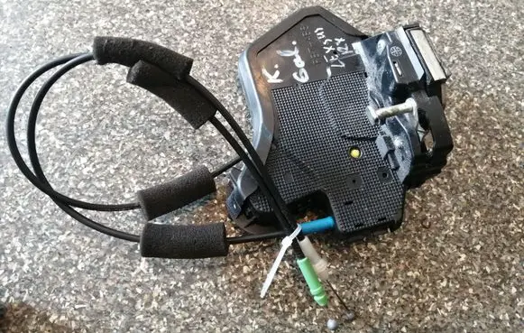 Lexus RX 330 - 350 - 400H Rear door lock
