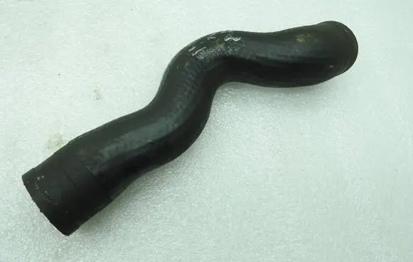 Opel Zafira B Intercooler hose/pipe 55353830