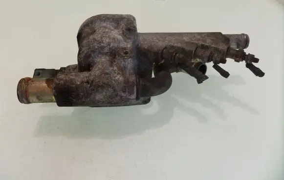 Thermostat/thermostat housing