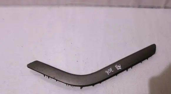 Peugeot 308 Under headlight/headlamp trim 9682480277