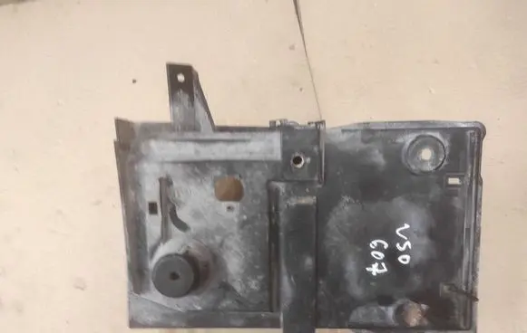 Volvo V50 Battery box tray 3067941