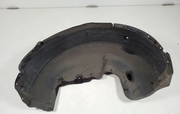 Rear arch fender liner splash guards