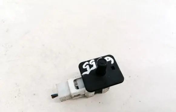 Mercedes-Benz E W211 Front door sensor 2028209410 30011501