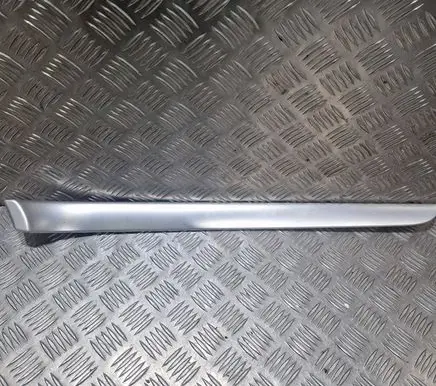 Audi A4 S4 B7 8E 8H Front door trim bar 8E0867410