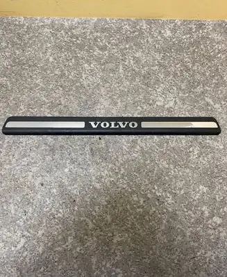 Sill/side skirt trim