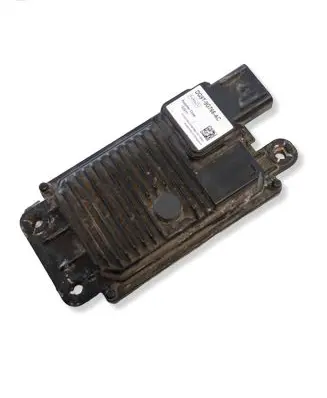 Ford Fusion II Distronic sensor radar DG9T9G768AC G2611