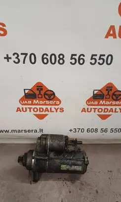 Volkswagen Golf IV Starter motor 02A911024G D7RS130