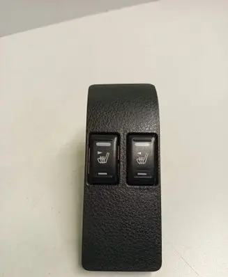 Nissan X-Trail T30 Seat heating switch 68486EQ000