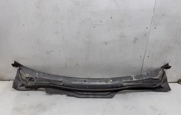 Volvo V50 Wiper trim