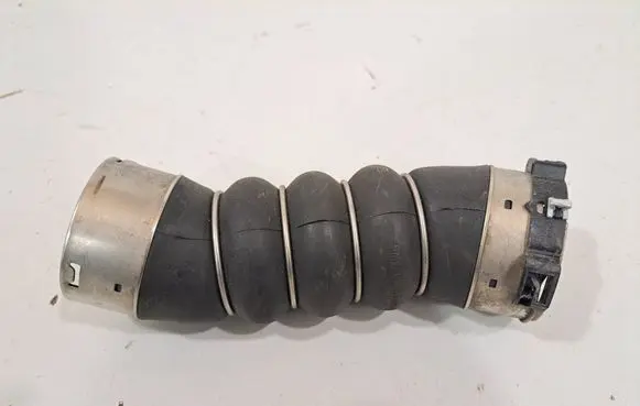 BMW X5 G05 Intercooler hose/pipe 8571024