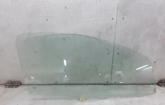 Peugeot 107 Front door window/glass (coupe) 