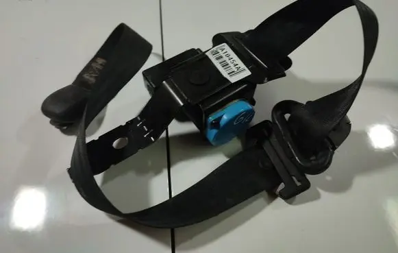 Chrysler Voyager Rear seatbelt P04680517AC