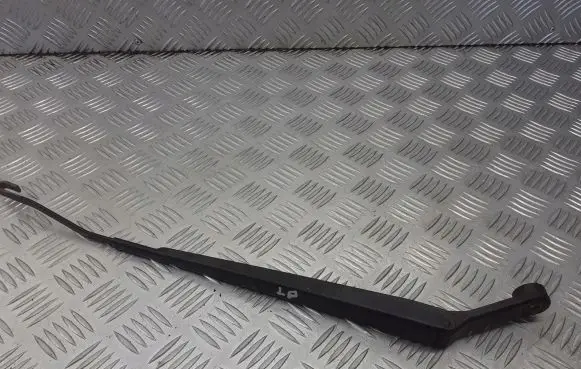 Suzuki Liana Front wiper blade arm