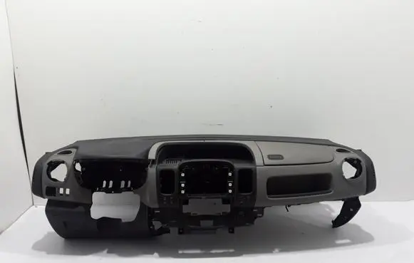 Renault Trafic III (X82) Dashboard 681004777R